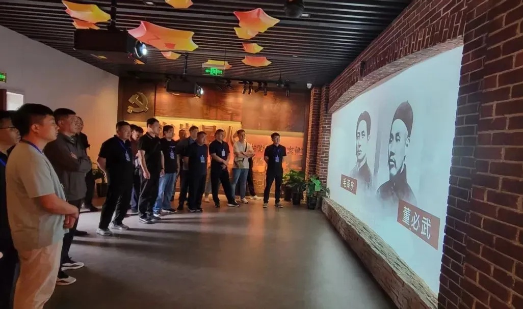 1751341654296919.jpg 1751341654296919.jpg